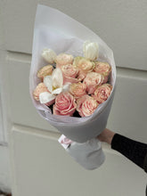 Încarcă imaginea în vizualizatorul Galerie, Buchet “Be mine”