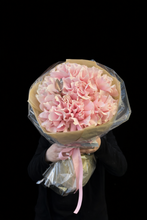 Încarcă imaginea în vizualizatorul Galerie, Buchet “Fluffy”
