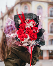 Încarcă imaginea în vizualizatorul Galerie, Buchet 'Love in New York'
